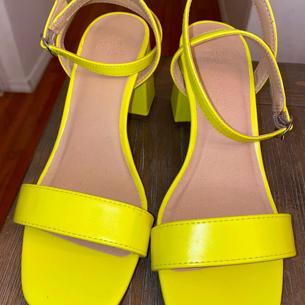 Wild Fable Neon Yellow Strappy Sandals - low block heel